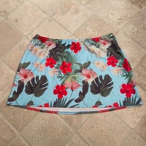 LIKE NEW Blue Floral / Hawaiian Print Swim Skirt